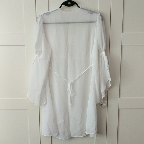 Sheer White La Vie En Rose Robe/Kimono - Picture 6 of 8